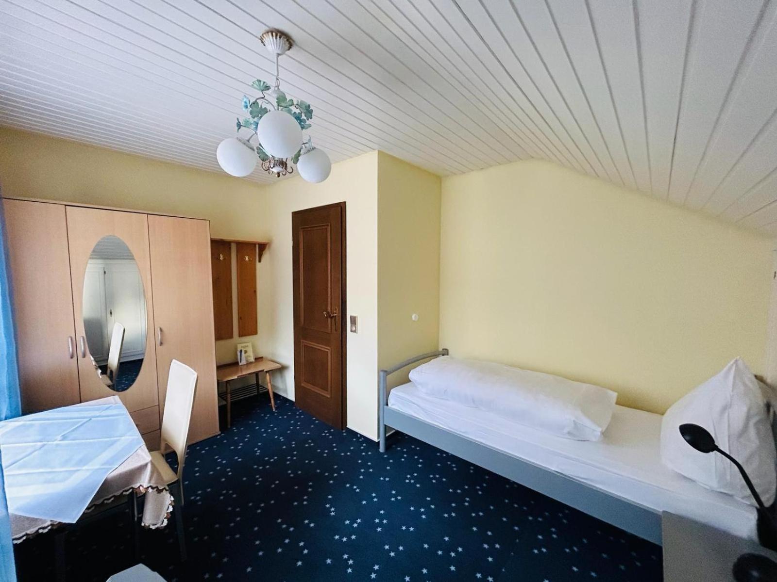 Gaestehaus Herzog Uhldingen-Muhlhofen Ruang foto